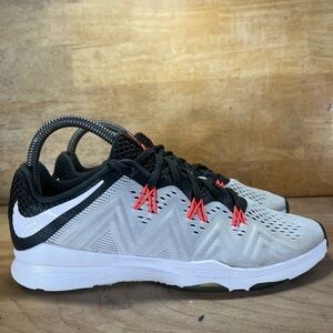Nike Zoom Condition TR Womens Sz 7 Training Shoes Sneakers White Blk 852472-002